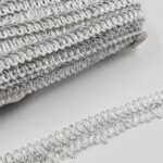 PASAMANERIA PLATEADA 1.5 CM DE ANCHO.
X 10 YARDAS