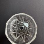 Platillo De Vidrio 10 Cm  Con Perforación En El Centro Únicamente (1 Unidad )