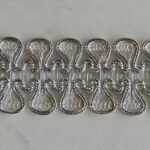 PASAMANERIA SILVER 3.5 CM ANCHO X 10 YARDAS.