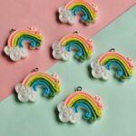 DIJE ARCO IRIS X 12 UNIDADES.