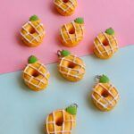 DIJE DONA PINEAPPLE X 6 UNIDADES.