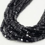 CRISTAL DE ROCA CUBO 4MM.
X 1 TIRA.
KA #71 - Imagen 2