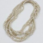 CRISTAL DE ROCA CUBO 4MM.
 X 1 TIRA.
KA #72