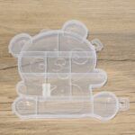 CAJA PLASTICA OSITO 11 DIVISIONES 17 X 16.5 CM X 5 UNIDADES. (EMA 32-6)