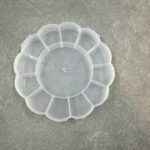 CAJA PLASTICA FLOR 13 DIVISIONES 12 CM X 5 UNIDADES. (EMA 32-9)