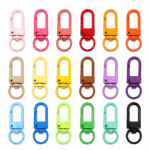 PACK X 25 UNIDADES MOSQUETONES DE METAL COLORES PASTEL 32*13MM