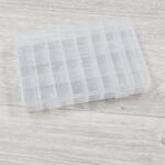 CAJA PLASTICA TRANSPARENTE 24 DIVISIONES 19.5x 13 x 3.5 CM (EMC 9-12)